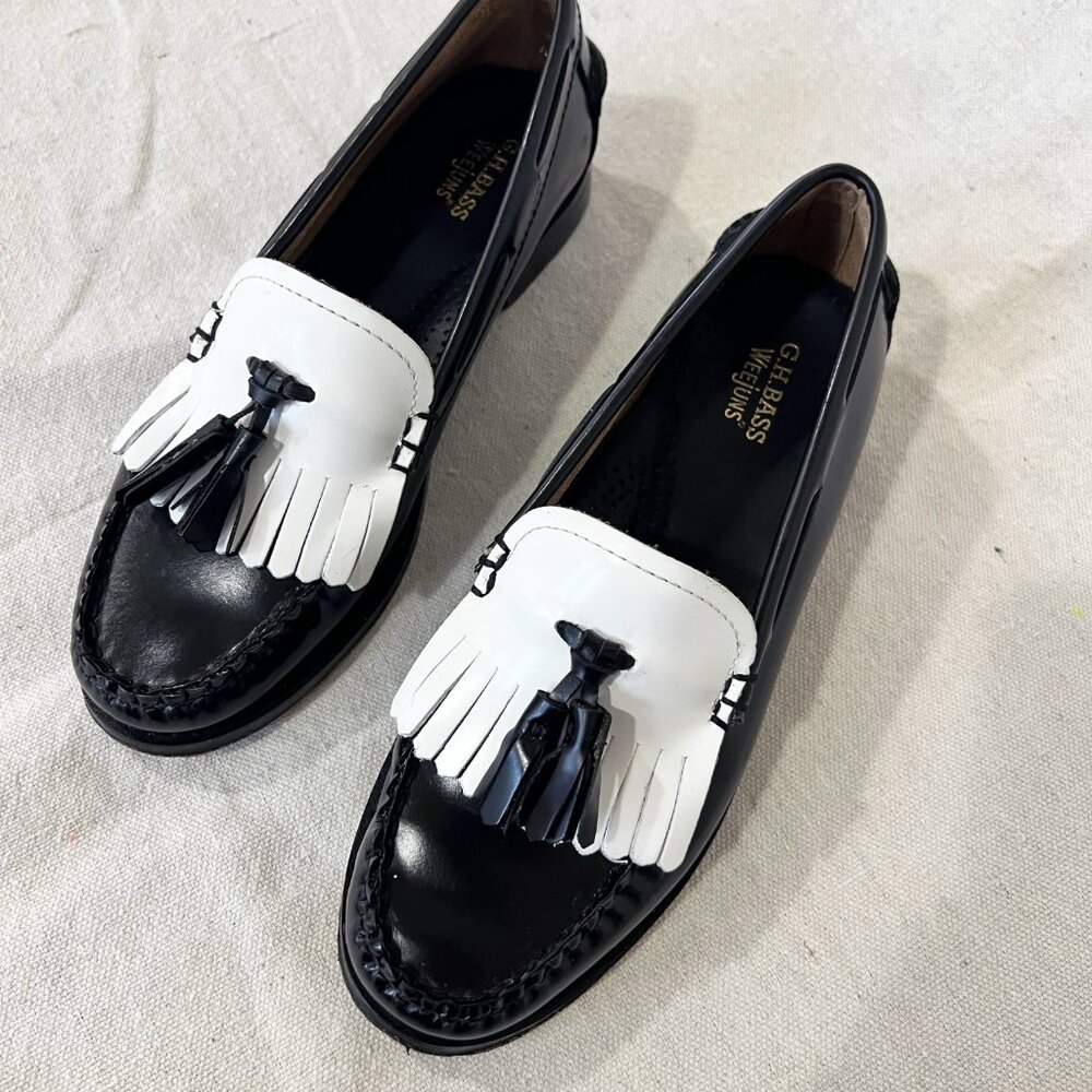 Weejuns Esther Kiltie Leather Tassel Loafers Black & White Size 6 - Picture 3 of 15